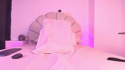 Aisha online show from 10.29.25