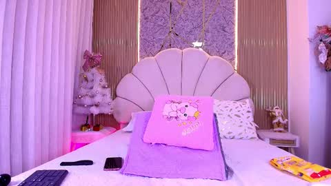 Aisha online show from 11.23.25