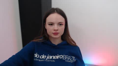 a_ariella_ online show from 09.19.25