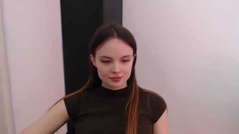 a_ariella_ online show from 09.28.25