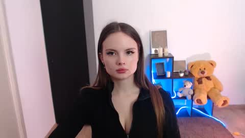 a_ariella_ online show from 10.20.25