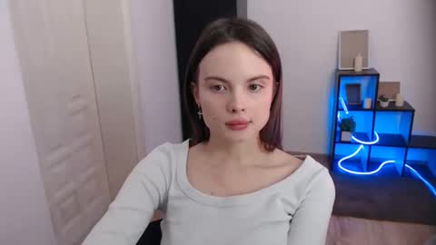 a_ariella_ online show from 12.21.25