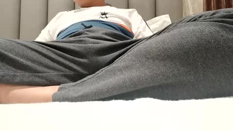 Guess online show from 01.08.25