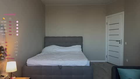 Mila and Jess online show from 10.08.25