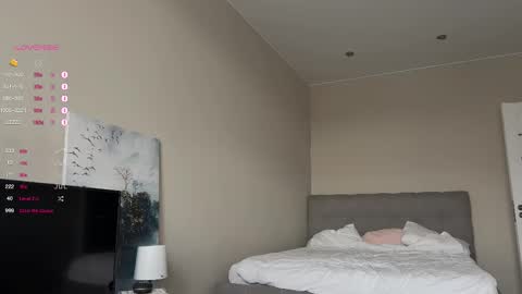 Mila and Jess online show from 10.21.25