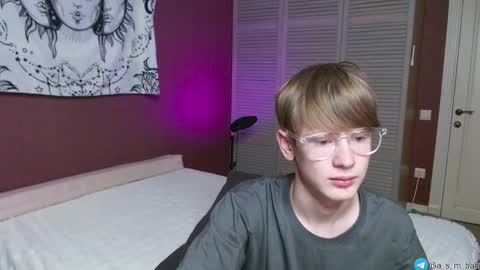 Snapshot of a_s_m_ chatting on 09.22.25 Kris Michael online show from 09.22.25