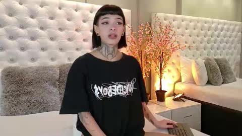 Luni  online show from 09.18.25