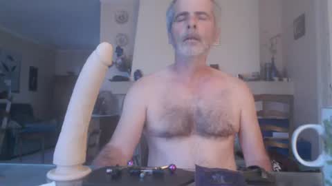 Snapshot of aalex1717 chatting on 06.16.26 Aalex1717 online show from 06.16.26