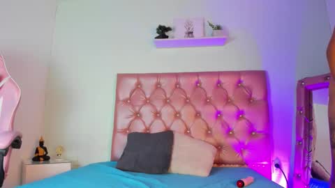 Snapshot of aaliyah__1 chatting on 02.04.26 aaliyah__1 online show from 02.04.26