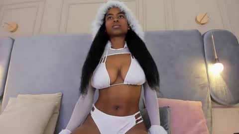 Snapshot of aaliyah_mml chatting on 02.28.25 Aaliyah online show from 02.28.25
