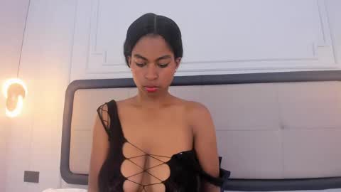 Snapshot of aaliyah_mml chatting on 09.09.25 Aaliyah online show from 09.09.25