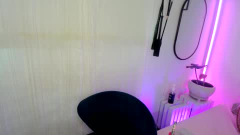 Aaliyahlayla online show from 01.23.25