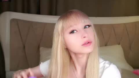 Amy online show from 10.04.25