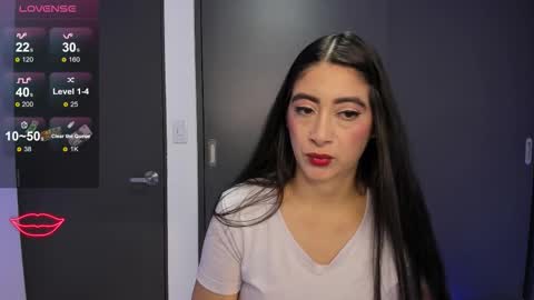 Snapshot of aandreamartinez1 chatting on 10.14.25 andrea online show from 10.14.25