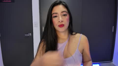 Snapshot of aandreamartinez1 chatting on 10.22.25 andrea online show from 10.22.25