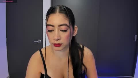 Snapshot of aandreamartinez1 chatting on 10.27.25 andrea online show from 10.27.25