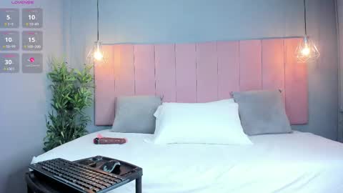 A R I A L  online show from 10.30.25