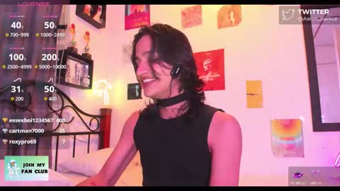 Snapshot of aaron_darkus chatting on 10.12.25 Aaron  online show from 10.12.25