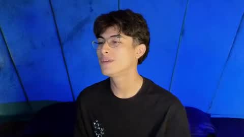 Snapshot of aaron_eze chatting on 10.25.25 Aaron Ezequiel online show from 10.25.25