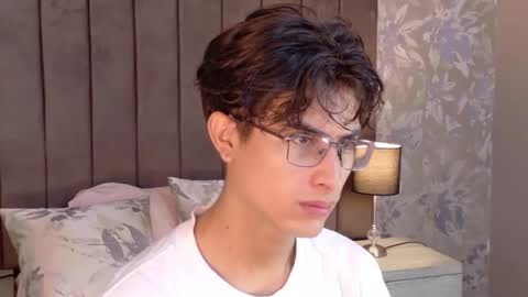 Aaron Ezequiel online show from 05.19.26