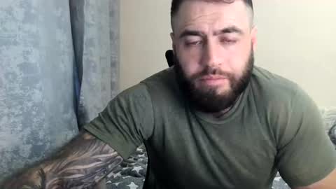 Snapshot of aaron_royal chatting on 06.12.26 Davin tayl online show from 06.12.26