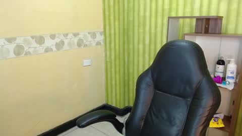 im NiallDun online show from 02.13.25