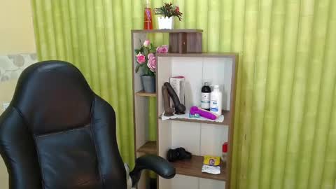 im NiallDun online show from 02.17.25