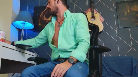 Aaron online show from 09.17.25