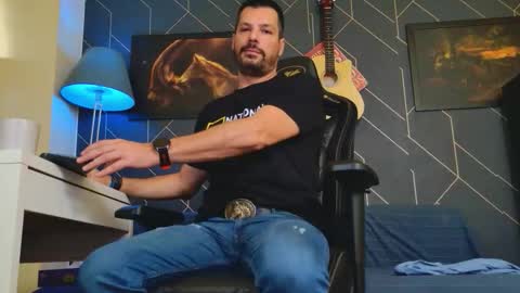 Aaron online show from 10.18.25