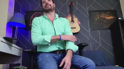 Aaron online show from 11.28.25