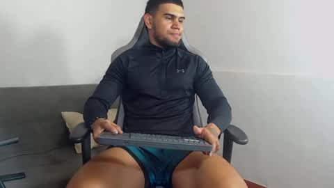 ig aaron hunter123 online show from 10.04.25