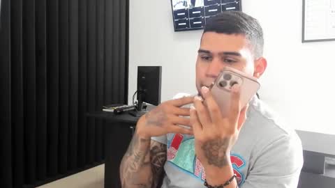 ig aaron hunter123 online show from 02.21.26