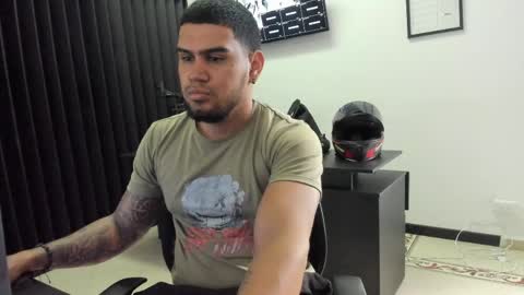 ig aaron hunter123 online show from 04.29.26