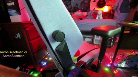 Aaron Skeetman online show from 12.07.24