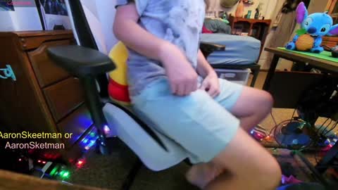 Aaron Skeetman online show from 12.17.24