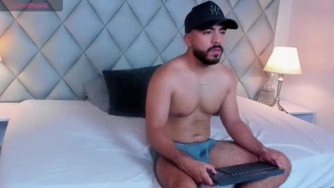 Aaron Vegaa online show from 01.15.26