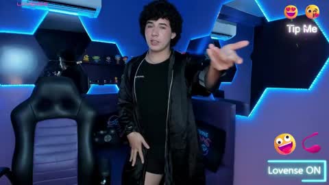 Snapshot of aaroooonn chatting on 02.24.25 Aroon online show from 02.24.25