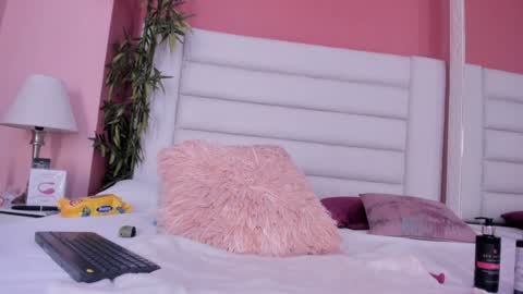 abbey_walker online show from 12.30.24