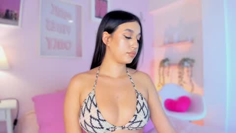 Snapshot of abbie_foxxx chatting on 02.05.25 abbie online show from 02.05.25