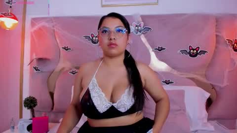 abbiejones_ online show from 10.17.25