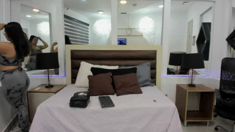 Abbie  online show from 04.28.26