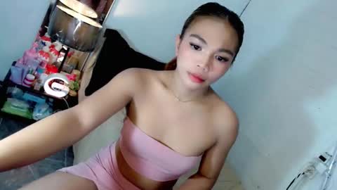 abby_luxpinay online show from 10.28.25
