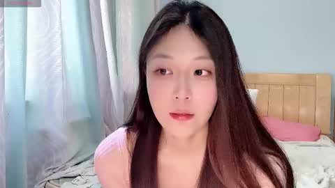 Snapshot of abby_min_min_173 chatting on 09.16.25 abby_min_min_173 online show from 09.16.25