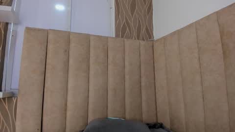 abby_swett1 online show from 12.18.25