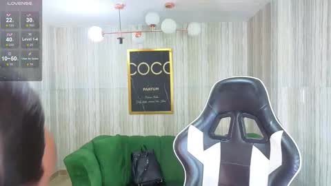 Snapshot of abby_t_ chatting on 10.24.25 abby online show from 10.24.25