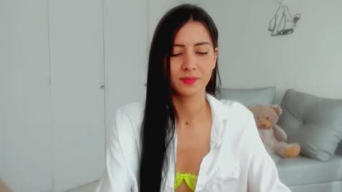 Laura  online show from 12.21.25