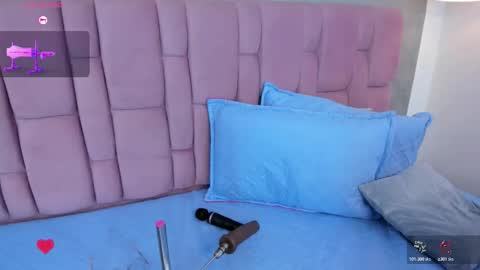 abbyadams23 online show from 10.22.25