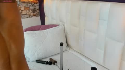 abbyadams23 online show from 11.24.25