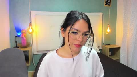 Abby Dixon  online show from 12.04.24