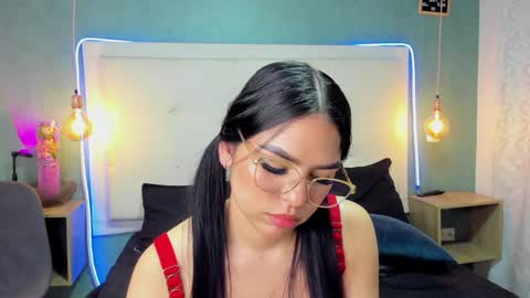 Abby Dixon  online show from 12.08.24